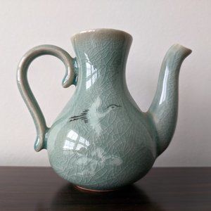 celadon cream pourer